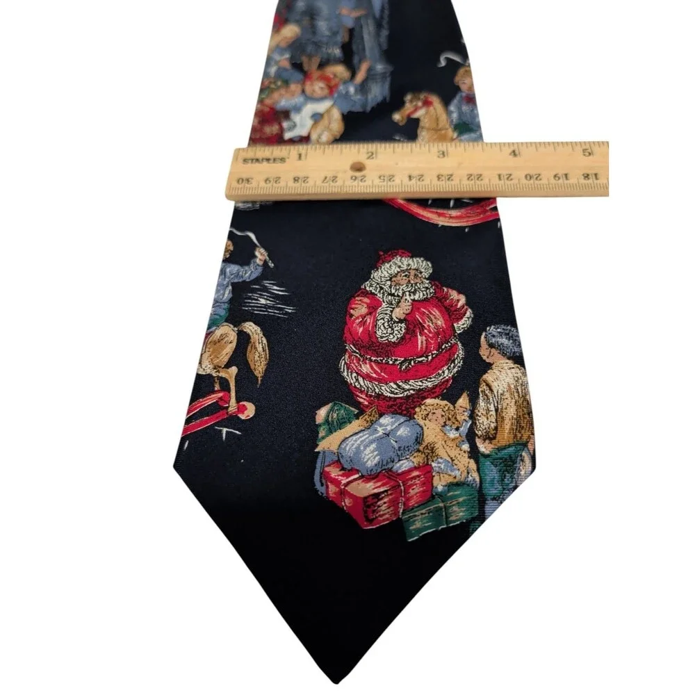 Cute Wembley Holiday Santa Claus Novelty Dark  Blue Silk Tie Made in USA